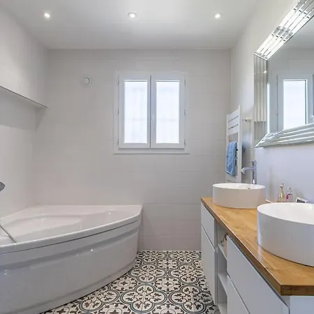 Sea View Villa, Pool, 4 Bedrooms, Air Conditioning, 1 Mile * Nizza